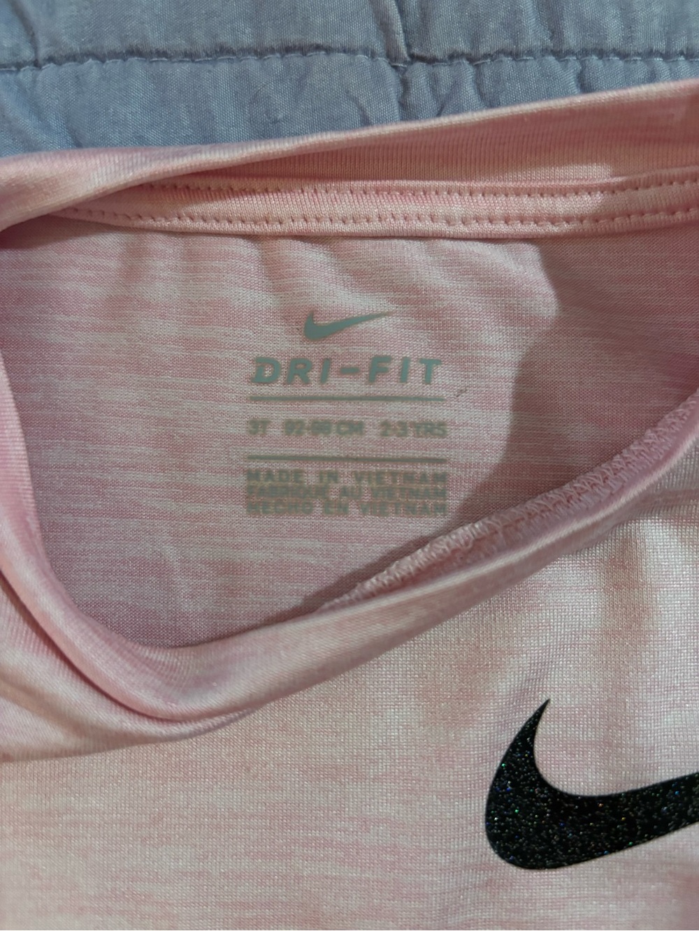 Nike Girls' Pink Dri-FIT Long Sleeve Top 3T - Picture 2 of 2